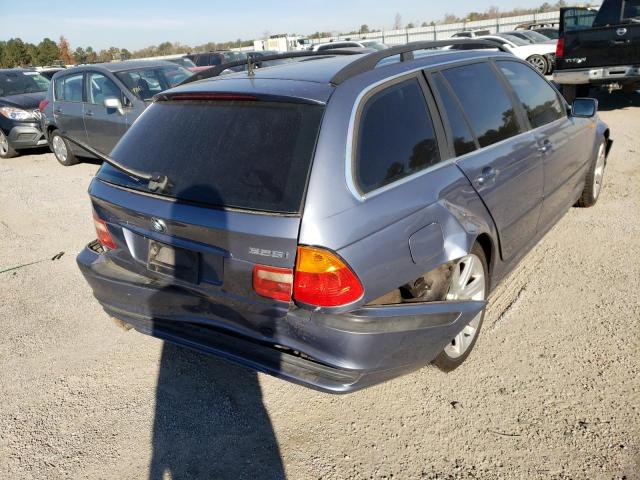Photo 4 from auction – 2002 BMW 325 IT with VIN WBAEN33402PC10812