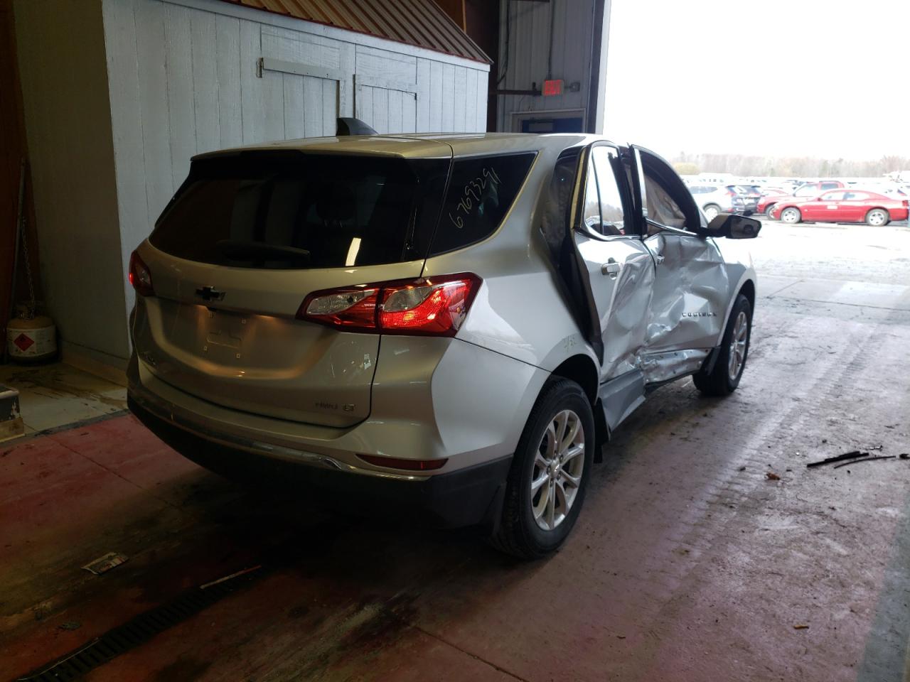 Photo 4 from auction – 2020 CHEVROLET EQUINOX LT with VIN 3GNAXUEV2LS699244