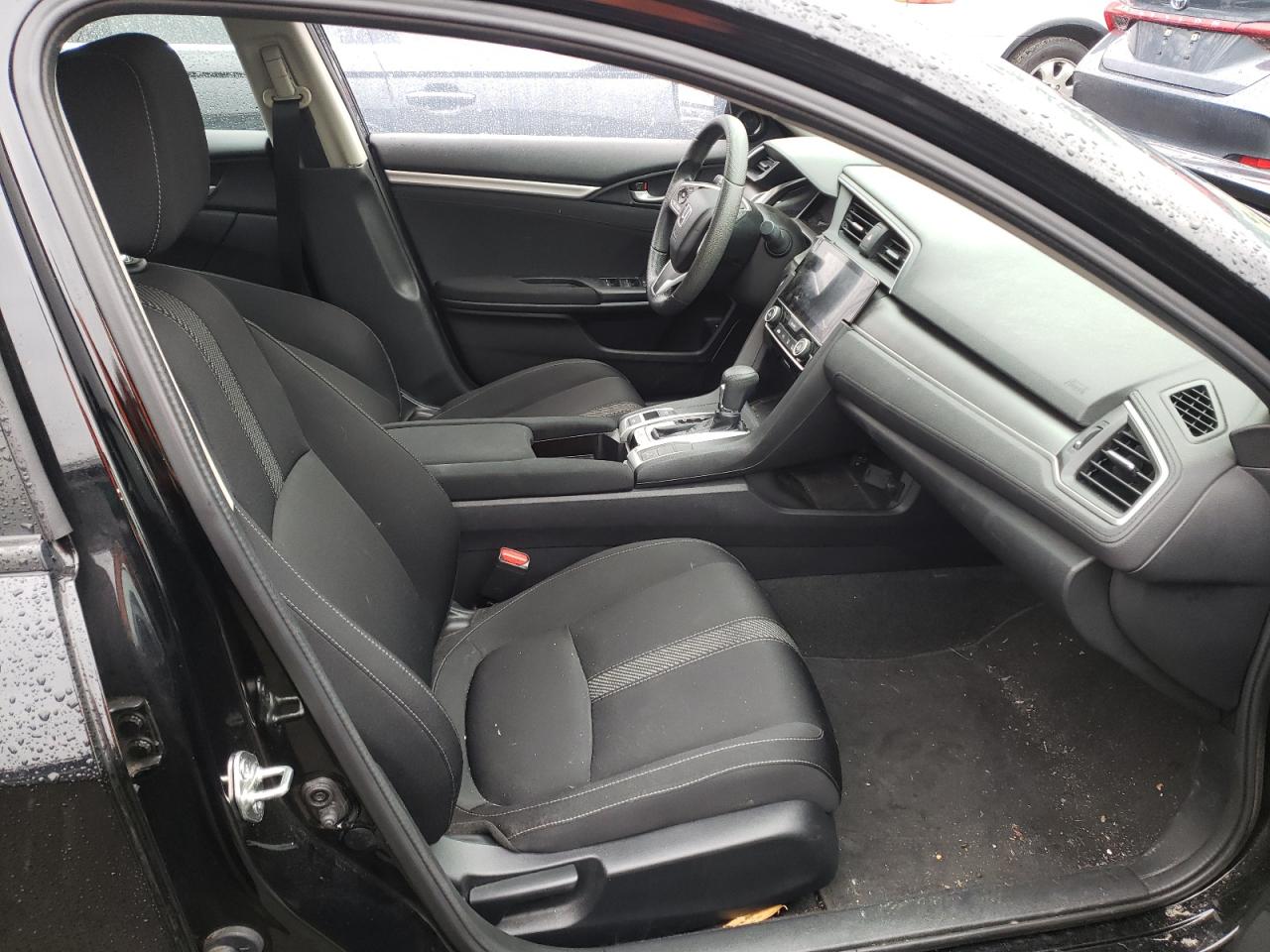 Photo 5 from auction – 2018 HONDA CIVIC EX with VIN 2HGFC2F70JH591592