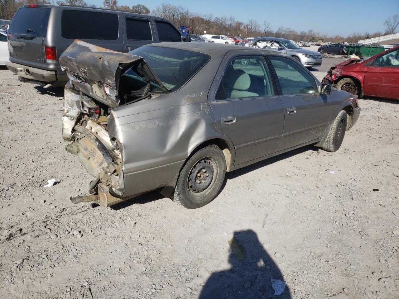 Photo 4 from auction – 1997 TOYOTA CAMRY CE with VIN 4T1BG22K4VU032928