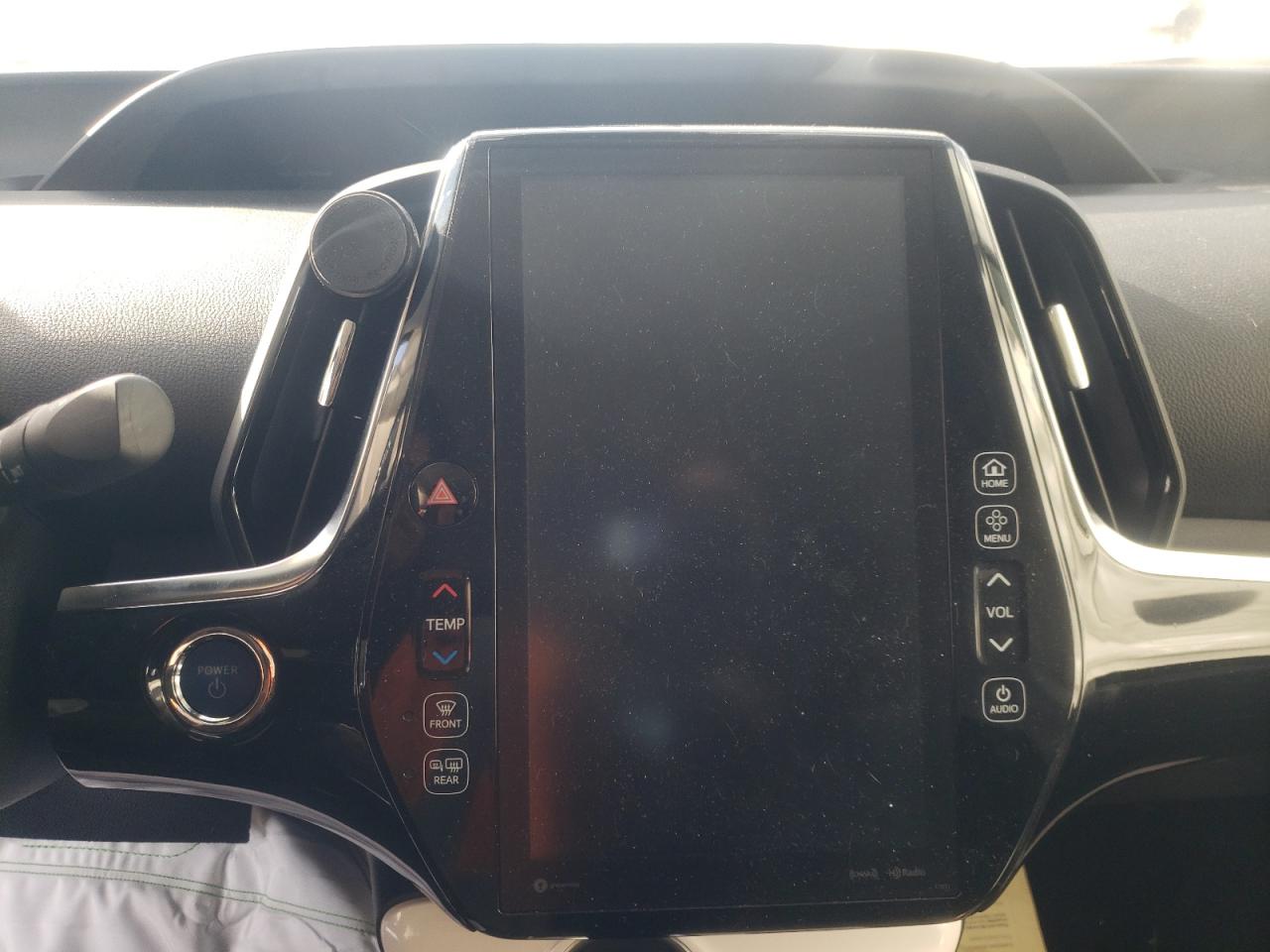 Photo 9 from auction – 2018 TOYOTA PRIUS PRIM with VIN JTDKARFP5J3103204