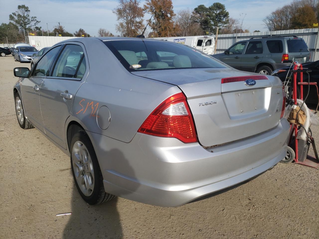 Photo 3 from auction – 2011 FORD FUSION SE with VIN 3FAHP0HA9BR323449