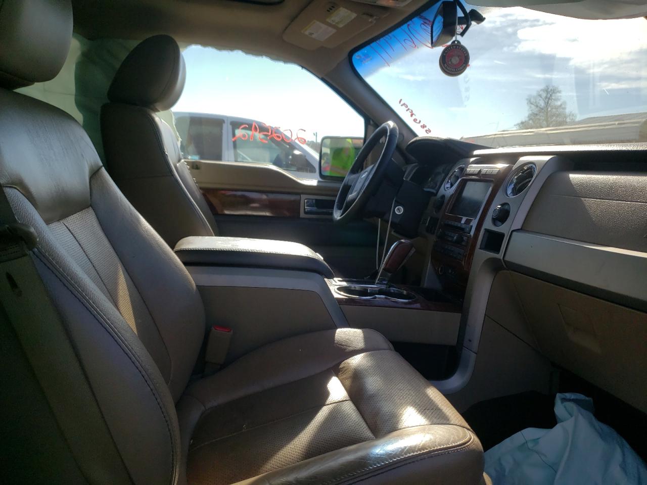 Photo 5 from auction – 2010 FORD F150 SUPER with VIN 1FTFW1EVXAFC43199