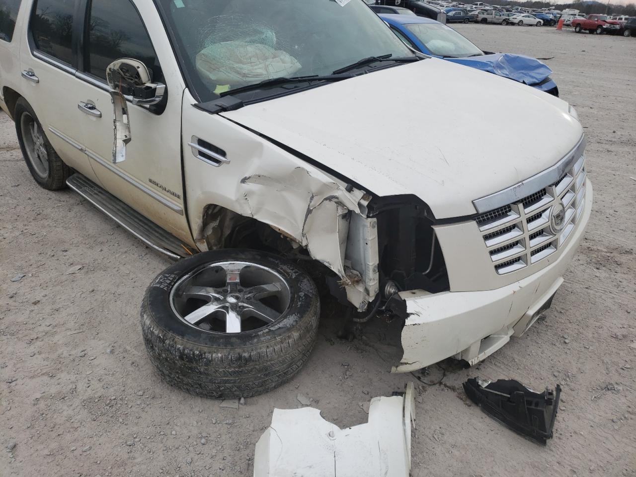 Foto 9 de la subasta – 2011 CADILLAC ESCALADE L con VIN 1GYS4BEF0BR137180