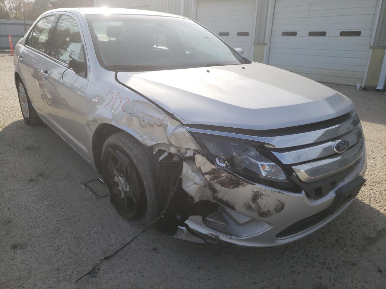 FORD FUSION SE 2011 with VIN 3FAHP0HA9BR323449 - Photo from auction