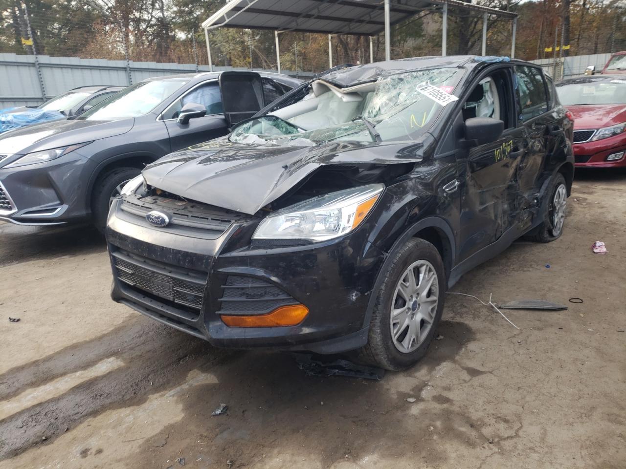 Photo 2 from auction – 2016 FORD ESCAPE S with VIN 1FMCU0F78GUC20717