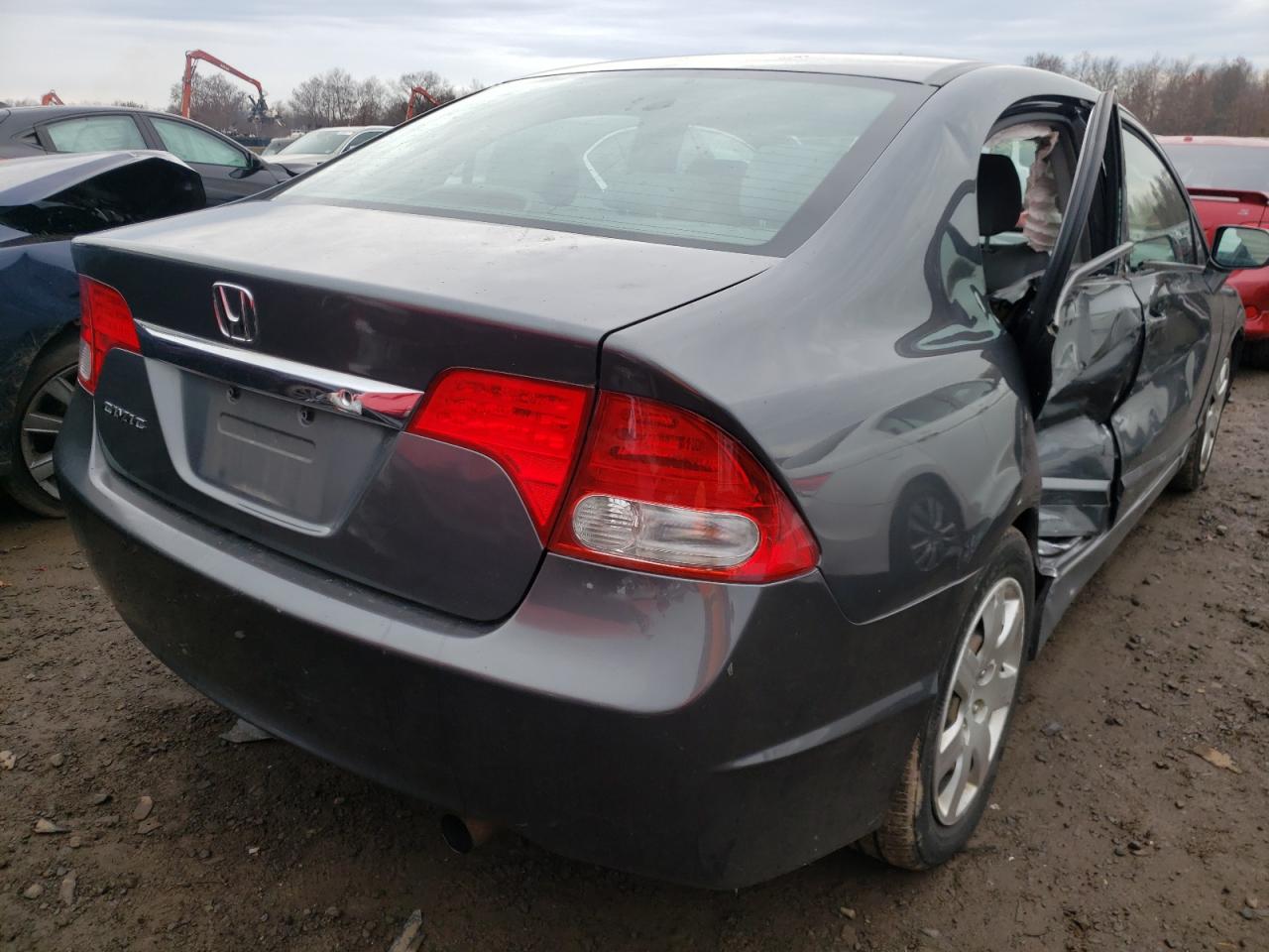 Photo 4 from auction – 2010 HONDA CIVIC LX with VIN 2HGFA1F52AH536219