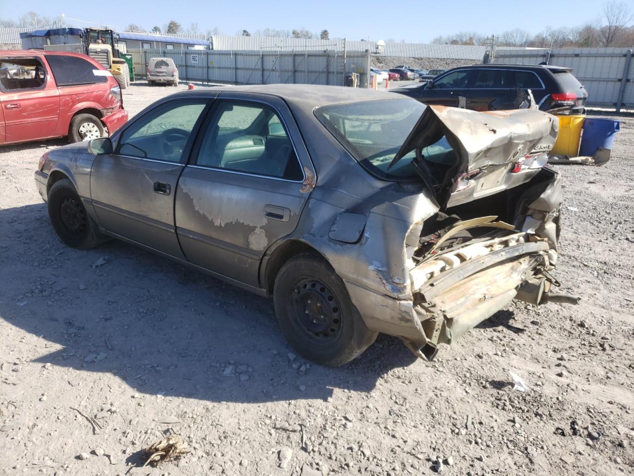Photo 3 from auction – 1997 TOYOTA CAMRY CE with VIN 4T1BG22K4VU032928