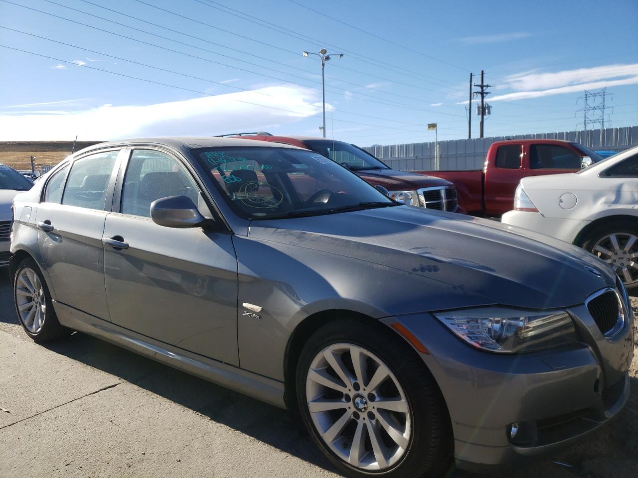 BMW 328 XI 2011 with VIN WBAPK7C56BF085500 - Photo from auction