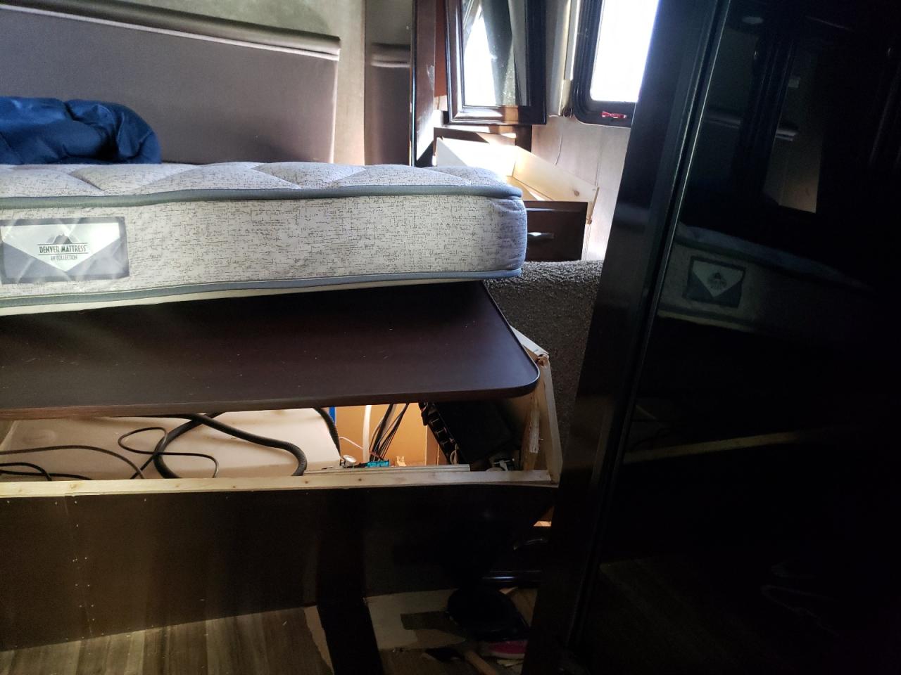 Photo 9 from auction – 2017 FORD ECONOLINE with VIN 1FDXE4FS0HDC76954
