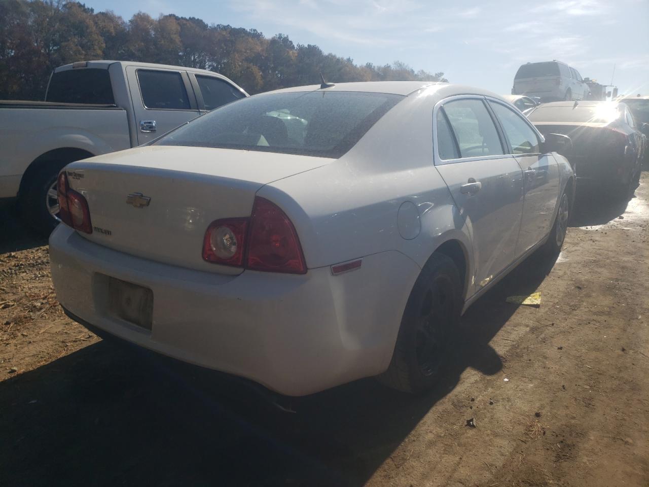 Photo 4 from auction – 2011 CHEVROLET MALIBU LS with VIN 1G1ZB5E17BF122508