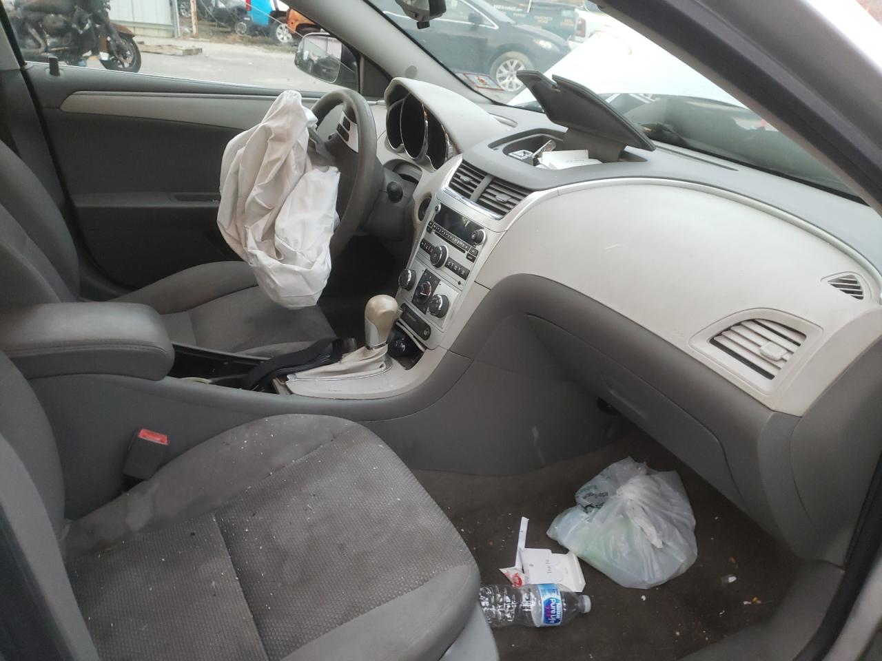 Photo 5 from auction – 2011 CHEVROLET MALIBU LS with VIN 1G1ZA5E19BF370651