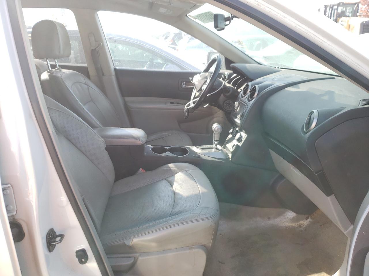 Photo 5 from auction – 2012 NISSAN ROGUE S with VIN JN8AS5MT4CW302896