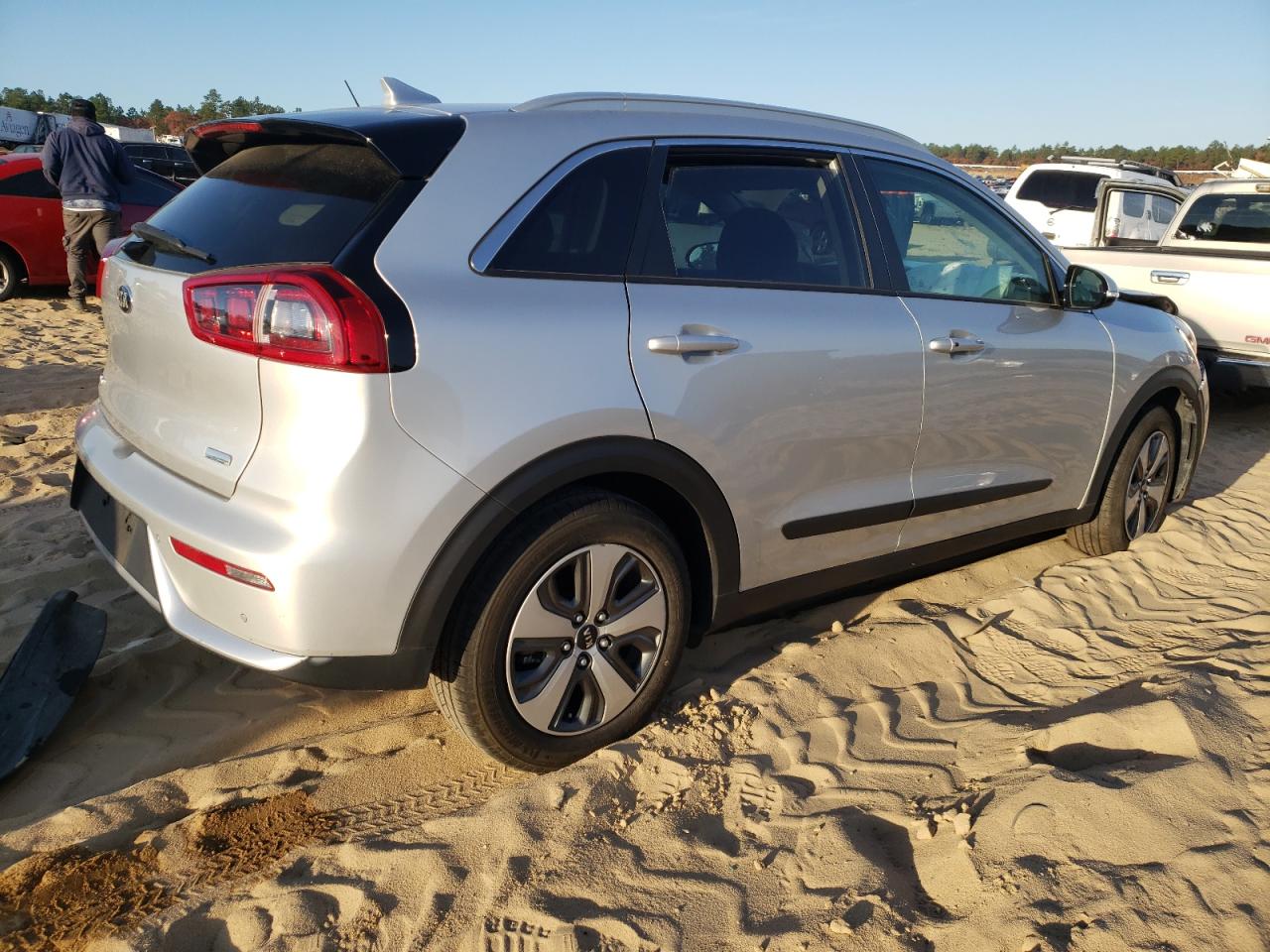 Photo 4 from auction – 2019 KIA NIRO TOURI with VIN KNDCE3LC2K5299972