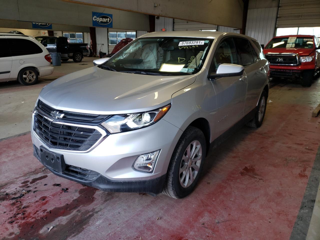 Photo 2 from auction – 2020 CHEVROLET EQUINOX LT with VIN 3GNAXUEV2LS699244