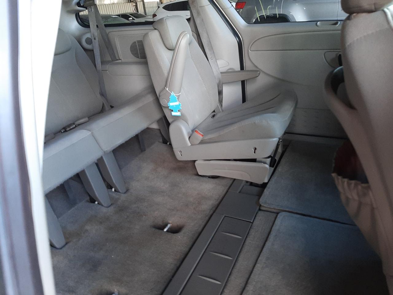 Photo 6 from auction – 2007 DODGE GRAND CARA with VIN 2D8GP44L77R318981