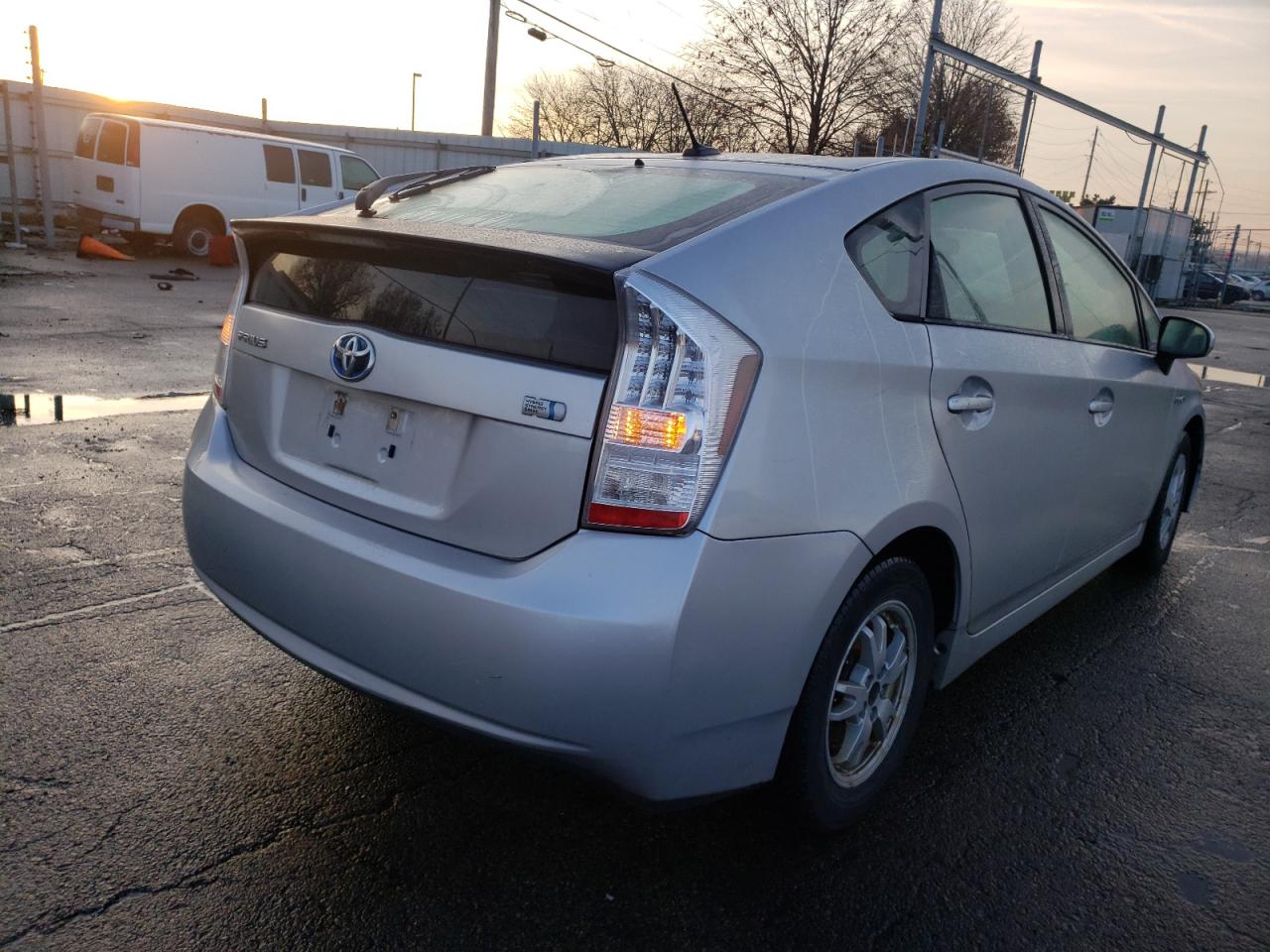 Photo 4 from auction – 2010 TOYOTA PRIUS with VIN JTDKN3DU2A5011174