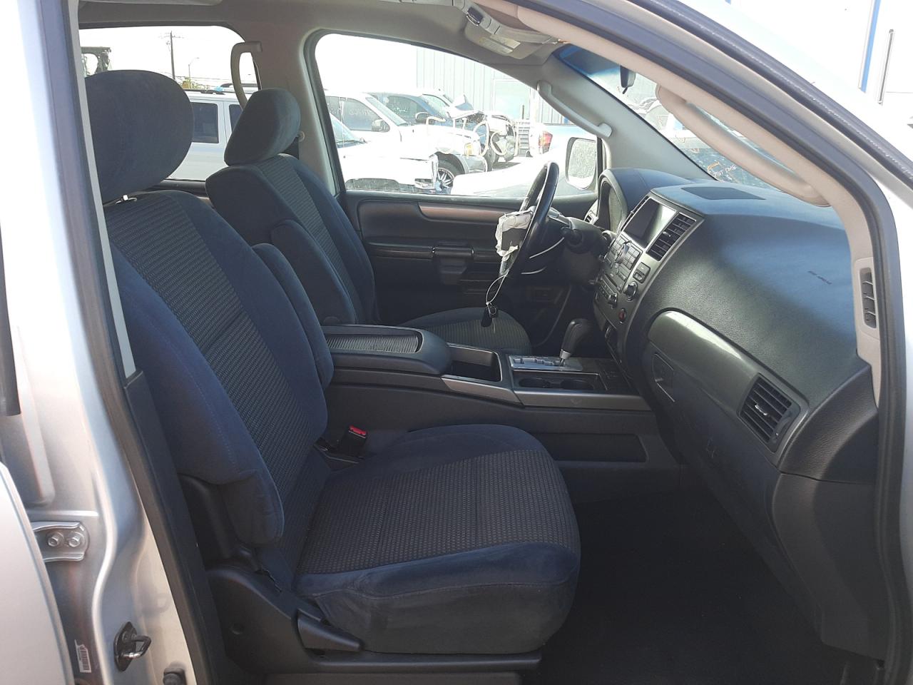 Photo 5 from auction – 2011 NISSAN ARMADA SV with VIN 5N1AA0NCXBN611627