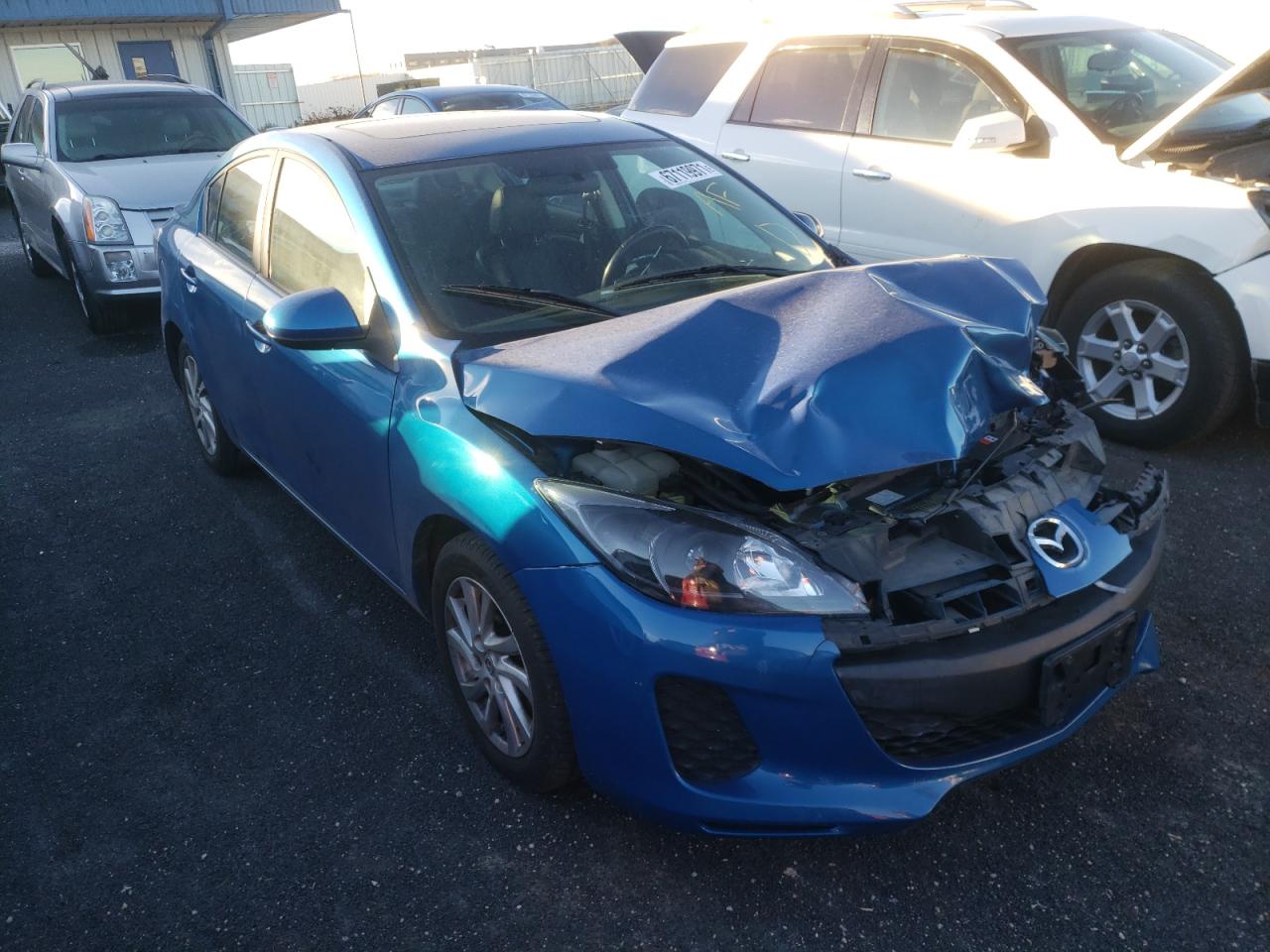 MAZDA 3 I 2012 z numerem VIN JM1BL1W88C1688847 - Zdjęcie z aukcji