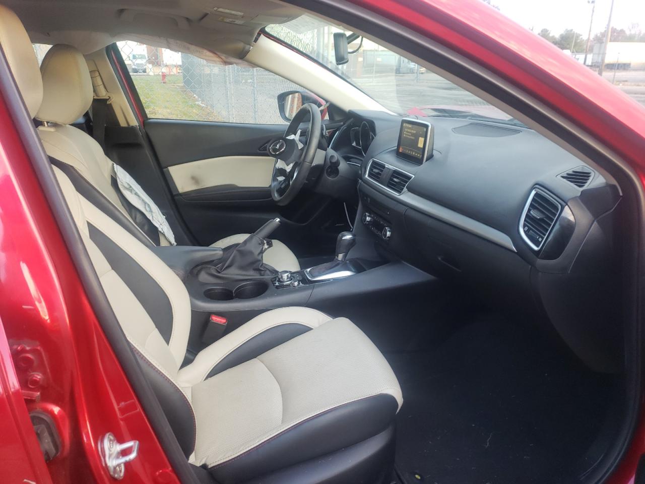 Photo 5 from auction – 2014 MAZDA MAZDA3 GRA with VIN JM1BM1M33E1103907