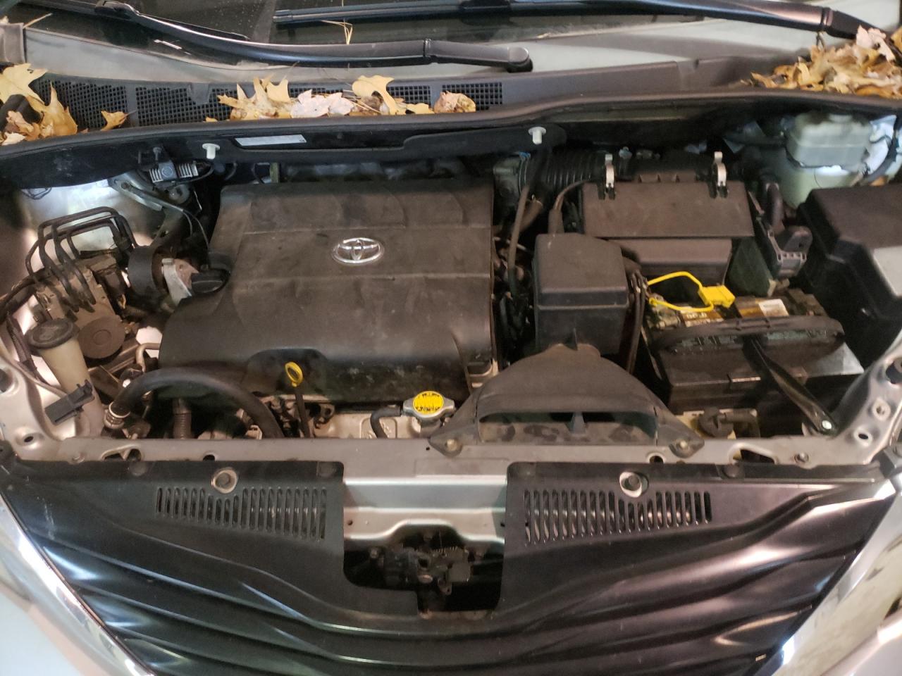 Photo 7 from auction – 2011 TOYOTA SIENNA LE with VIN 5TDKK3DC0BS091988