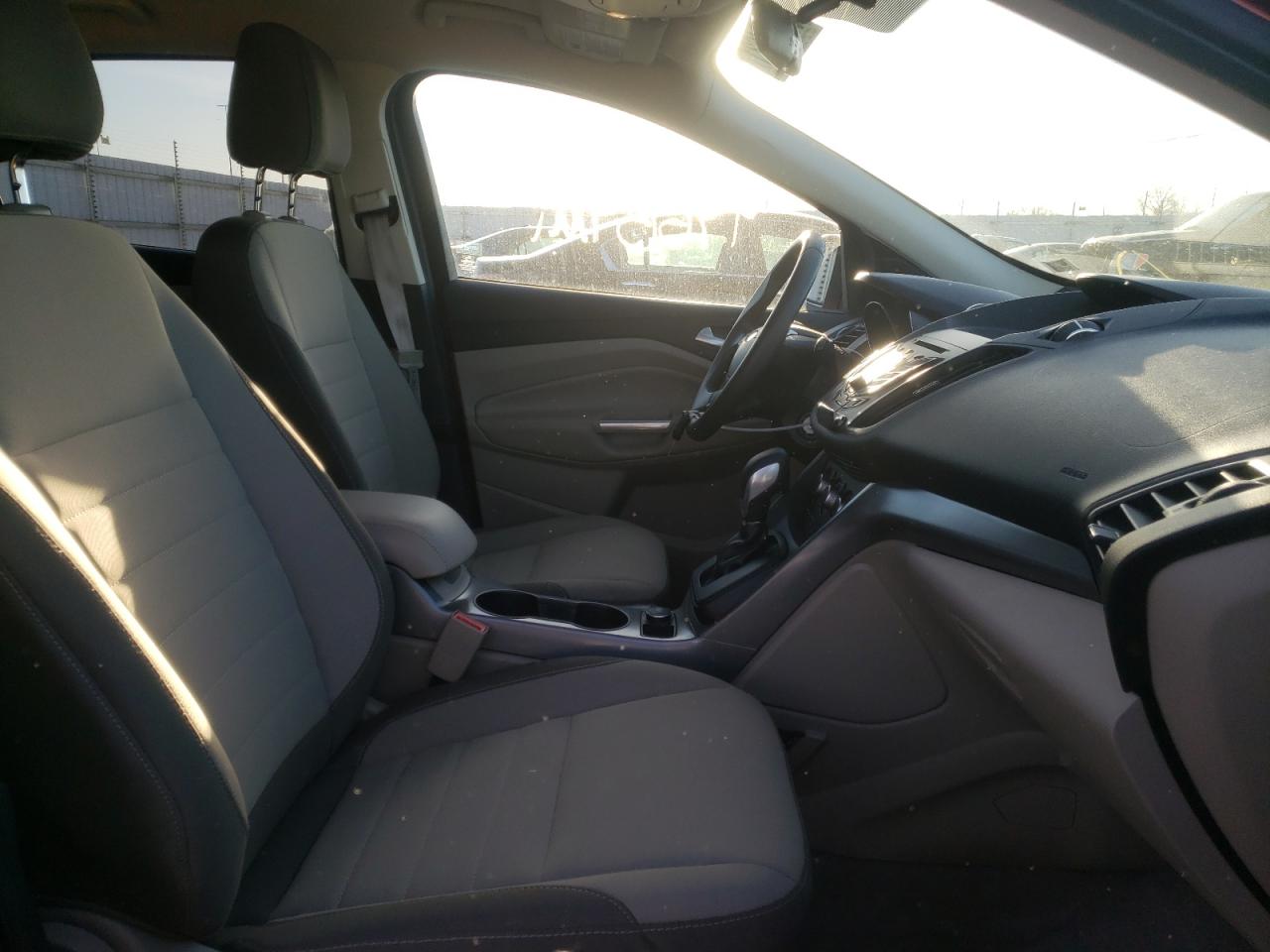 Photo 5 from auction – 2016 FORD ESCAPE SE with VIN 1FMCU0GXXGUA75629