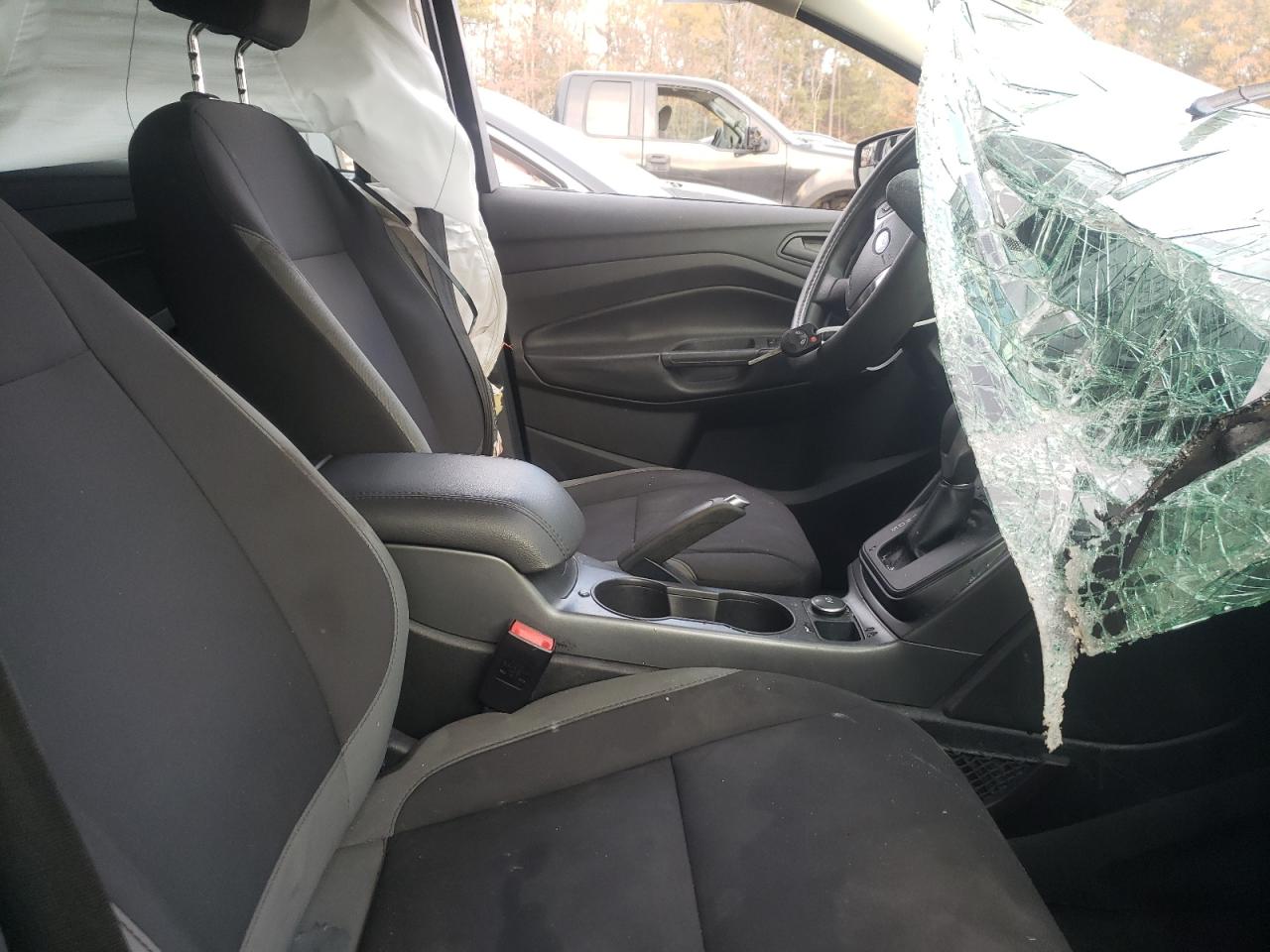 Photo 5 from auction – 2016 FORD ESCAPE S with VIN 1FMCU0F78GUC20717