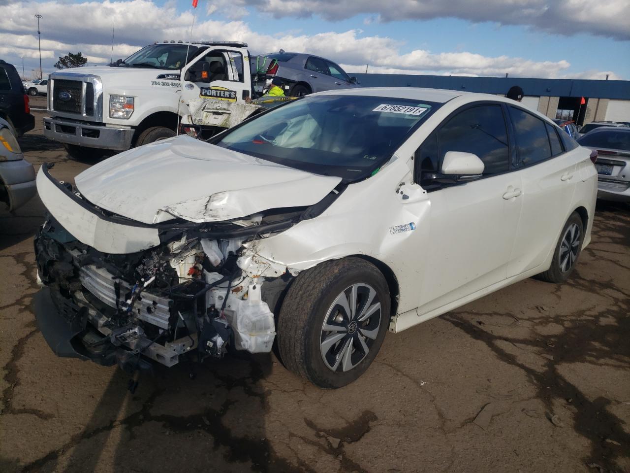 Photo 2 from auction – 2018 TOYOTA PRIUS PRIM with VIN JTDKARFP5J3103204
