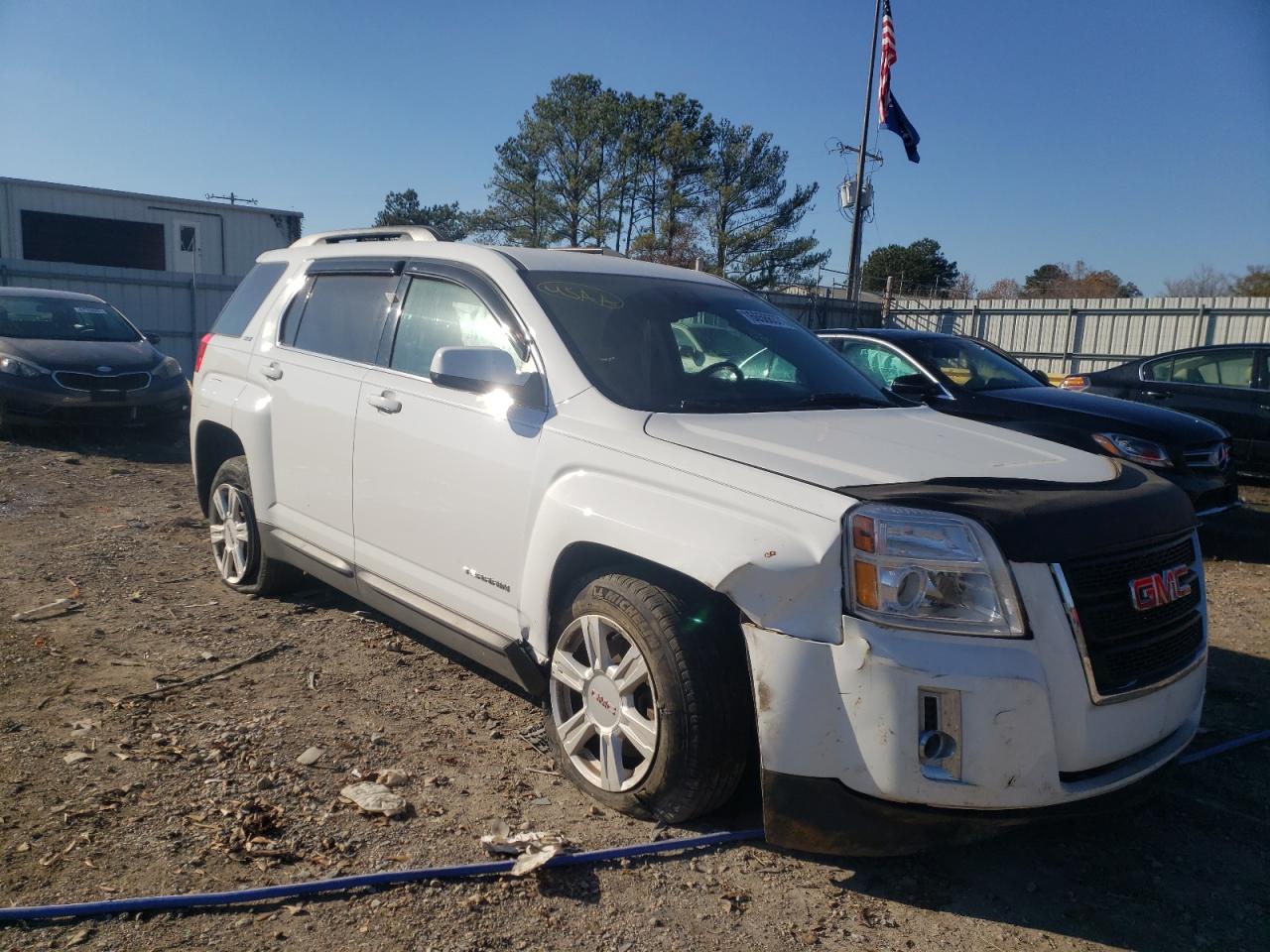 GMC TERRAIN SL 2014 with VIN 2GKALSEK4E6377578 - Photo from auction