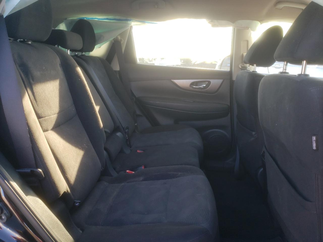 Photo 6 from auction – 2016 NISSAN ROGUE S with VIN KNMAT2MT9GP725450