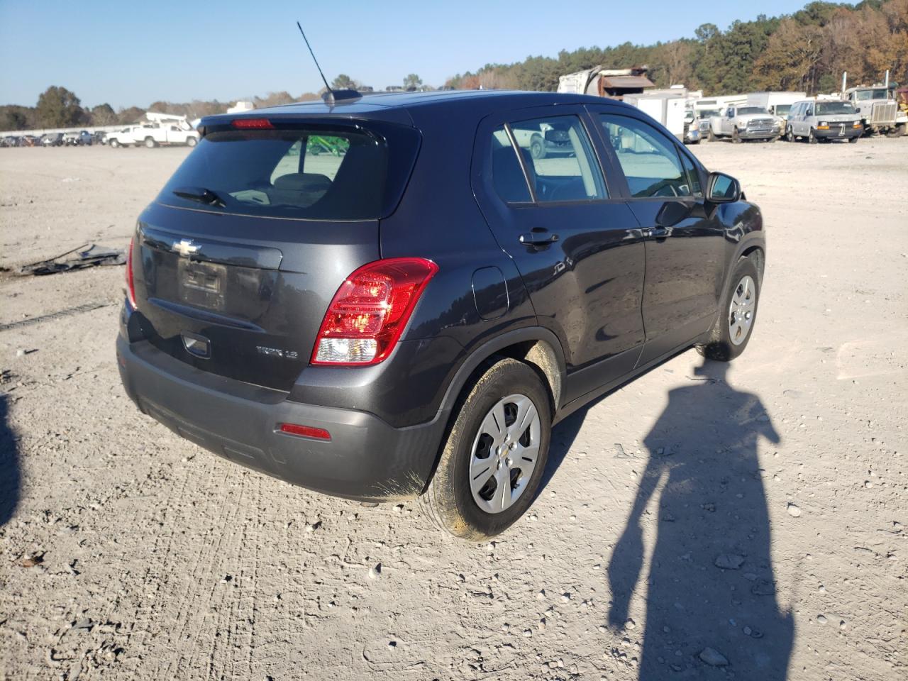 Photo 4 from auction – 2016 CHEVROLET TRAX LS with VIN 3GNCJKSB4GL279252