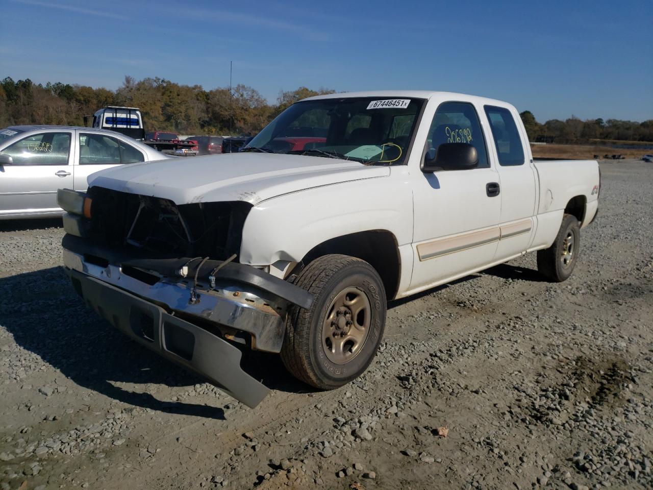 Photo 2 from auction – 2004 CHEVROLET SILVERADO with VIN 1GCEK19T94E351856
