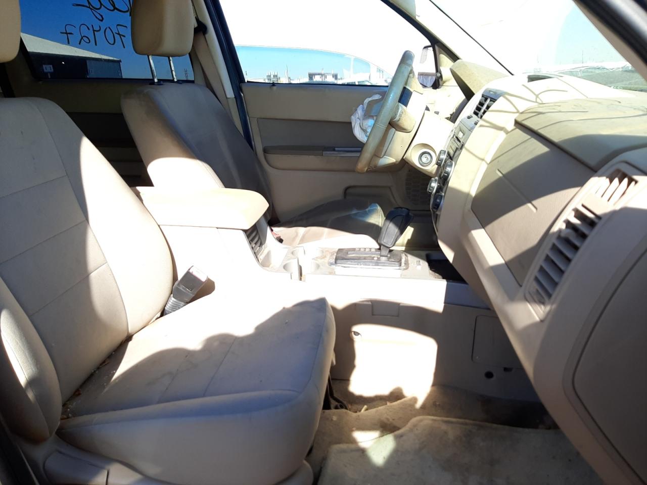 Photo 5 from auction – 2011 FORD ESCAPE XLT with VIN 1FMCU0DGXBKB59782