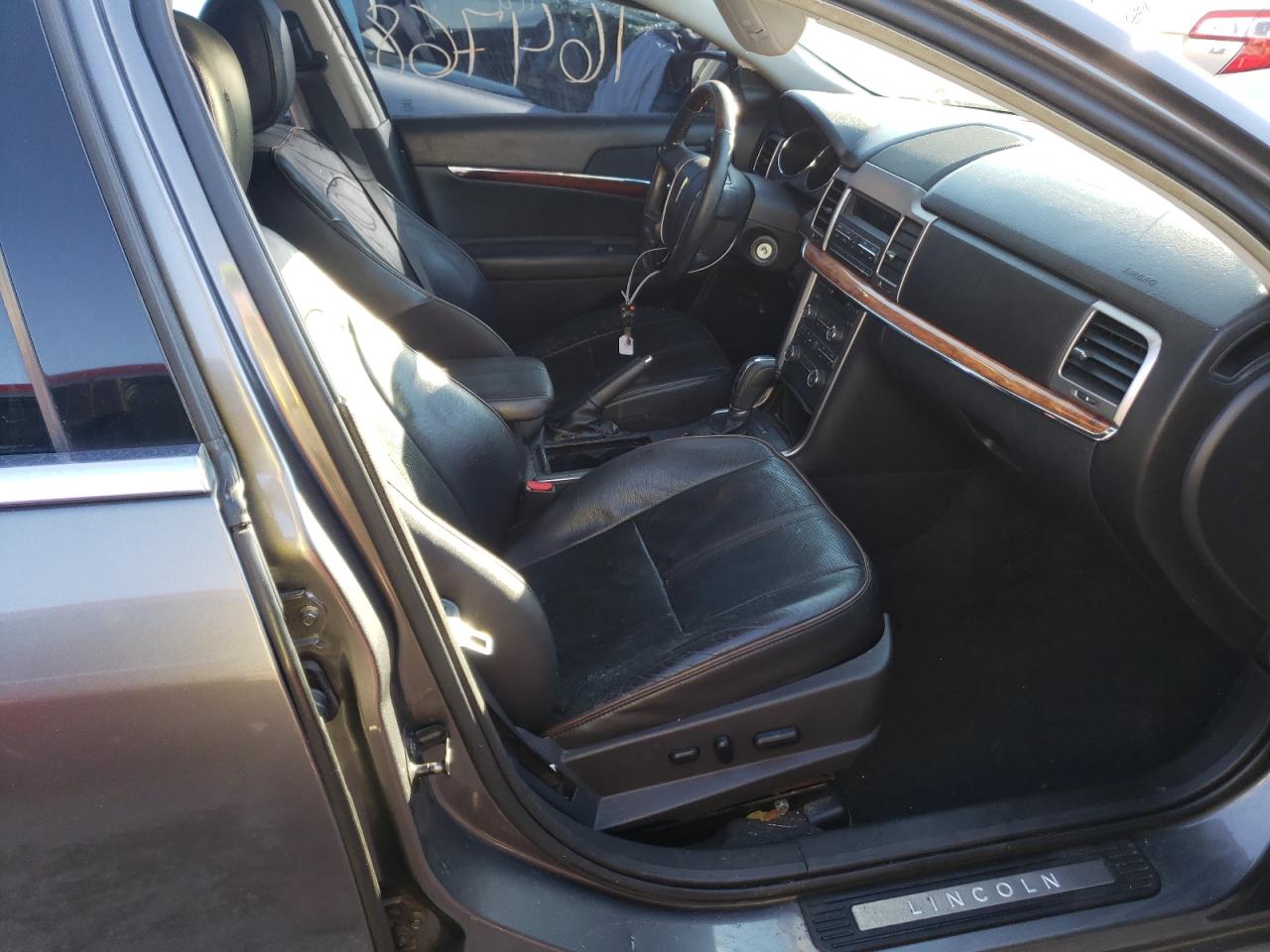 Photo 5 from auction – 2010 LINCOLN MKZ with VIN 3LNHL2GC9AR629730