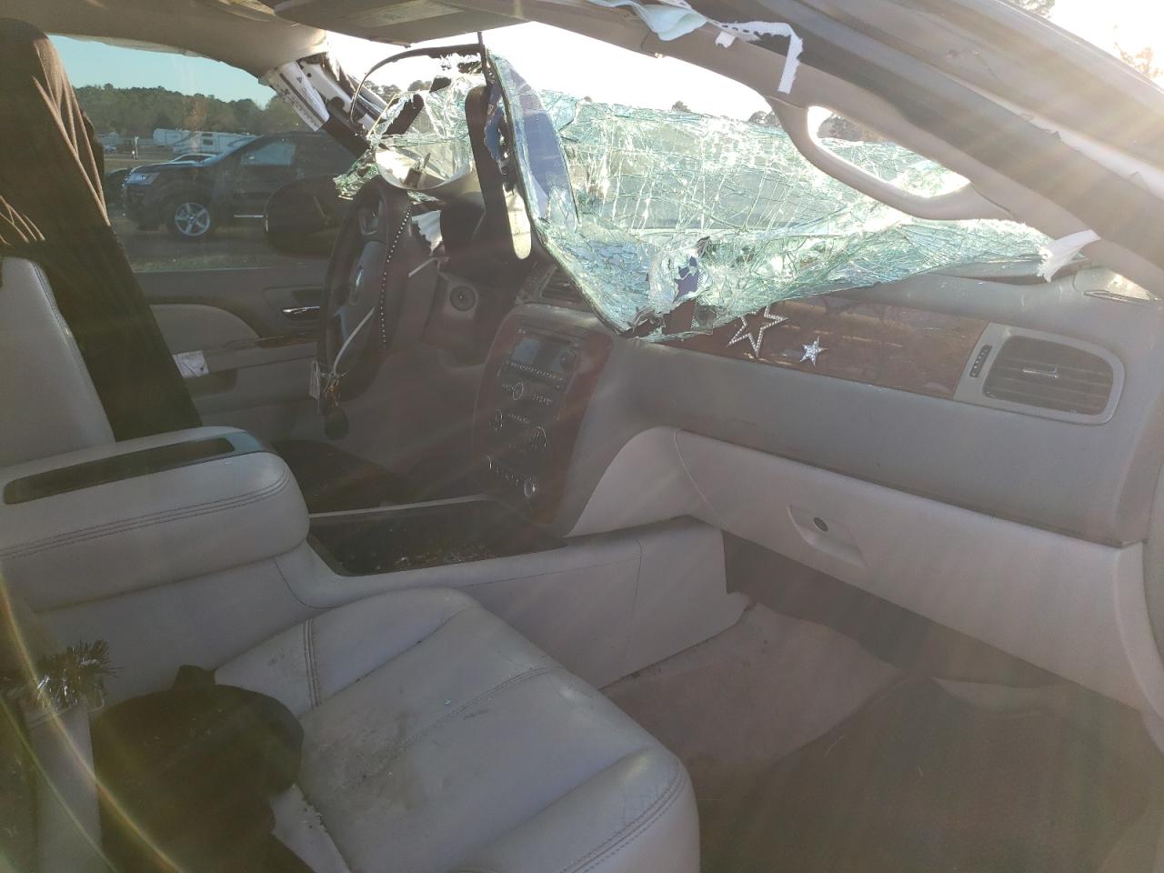 Photo 5 from auction – 2013 CHEVROLET TAHOE C150 with VIN 1GNSCBE02DR157686