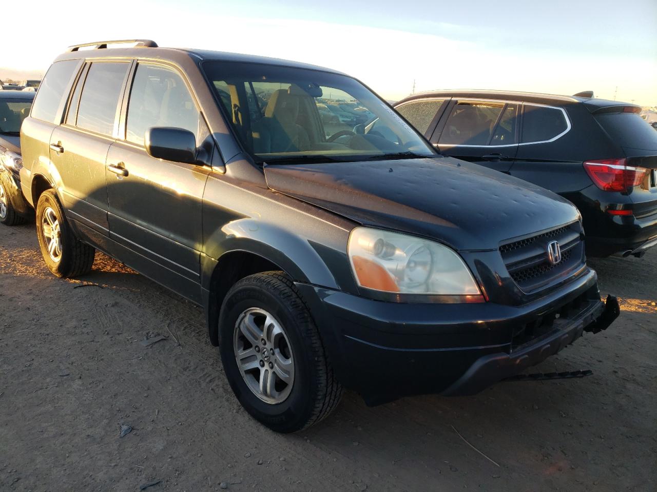 HONDA PILOT EX 2004 with VIN 2HKYF18404H521968 - Photo from auction