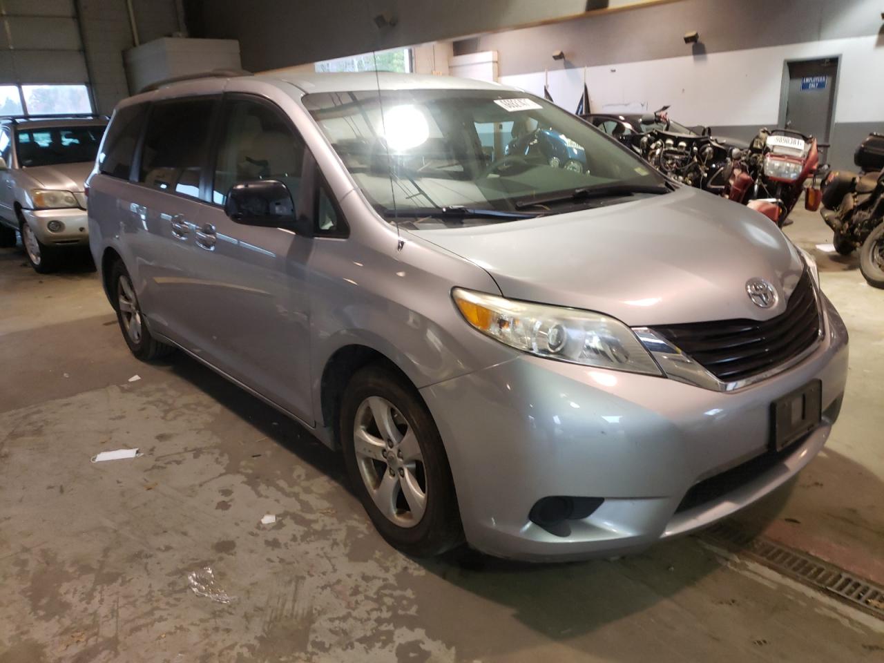 TOYOTA SIENNA LE 2011 with VIN 5TDKK3DC0BS091988 - Photo from auction