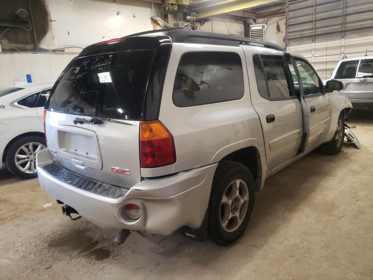 Photo 4 from auction – 2004 GMC ENVOY XL with VIN 1GKET16S246155538