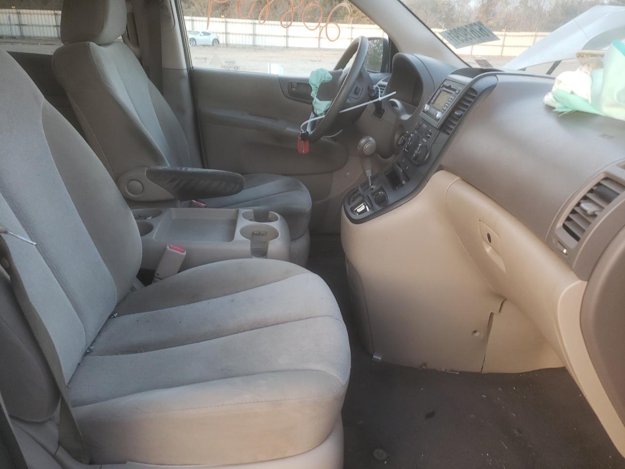 Photo 5 from auction – 2011 KIA SEDONA LX with VIN KNDMG4C78B6368228