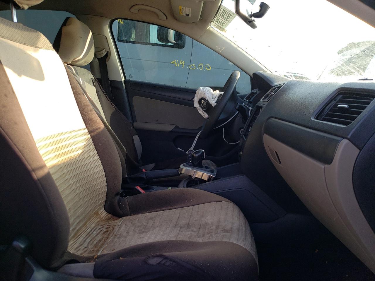 Photo 5 from auction – 2013 VOLKSWAGEN JETTA BASE with VIN 3VW2K7AJ7DM223896