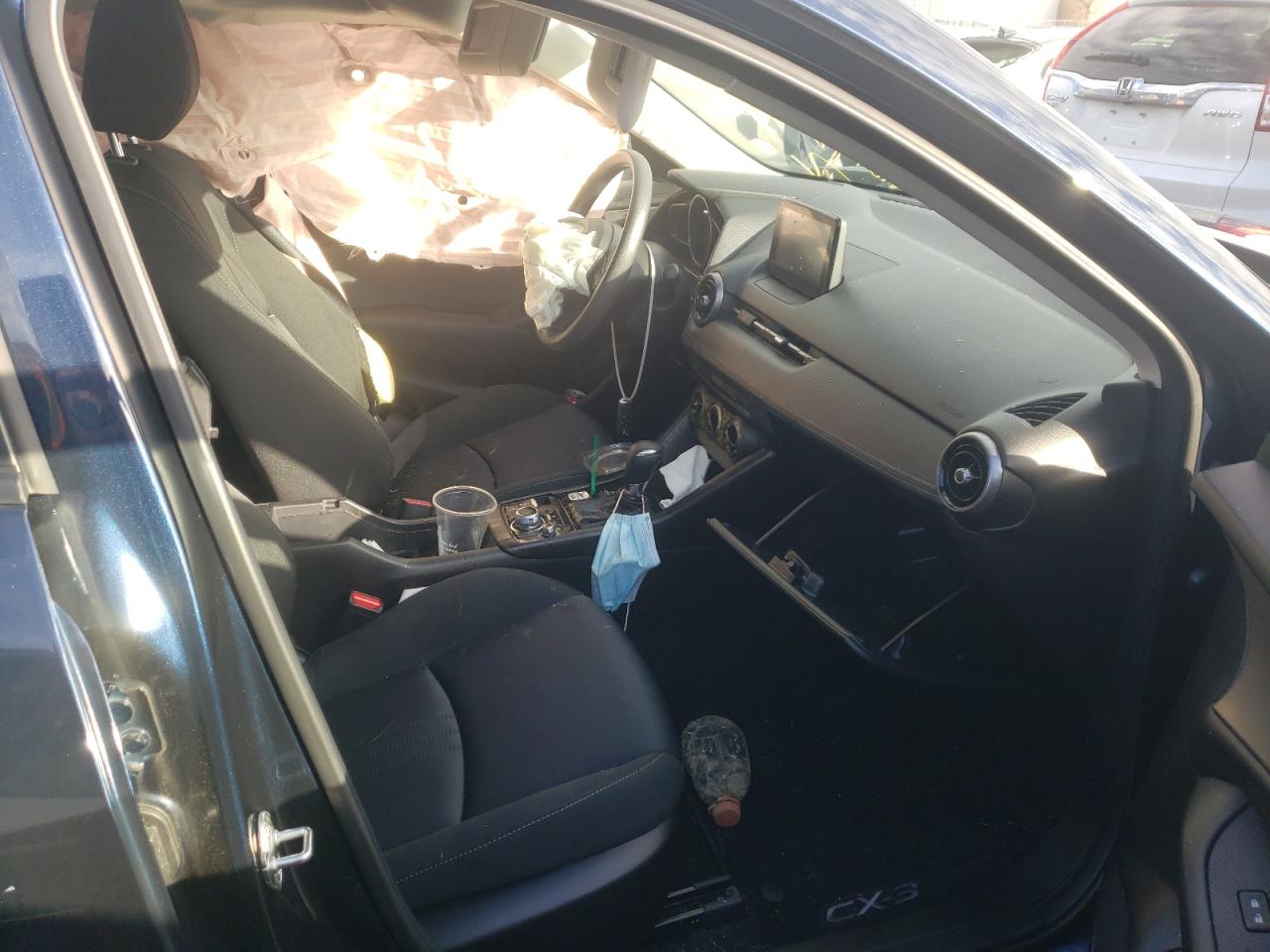 Photo 5 from auction – 2019 MAZDA CX-3 SPORT with VIN JM1DKDB71K1452775