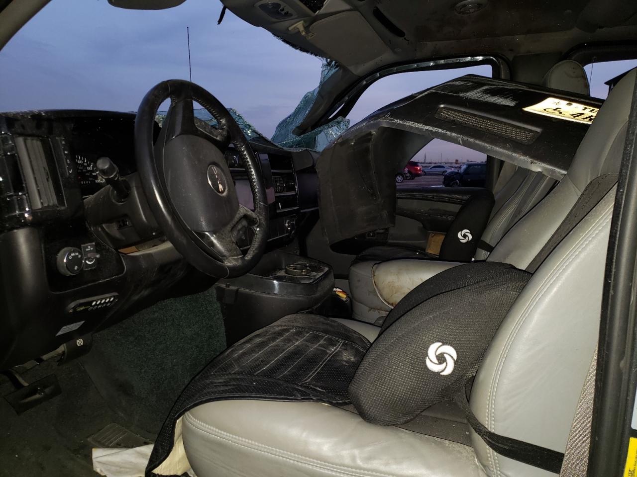 Photo 5 from auction – 2014 GMC SAVANA RV with VIN 1GDS7DC43E1157013