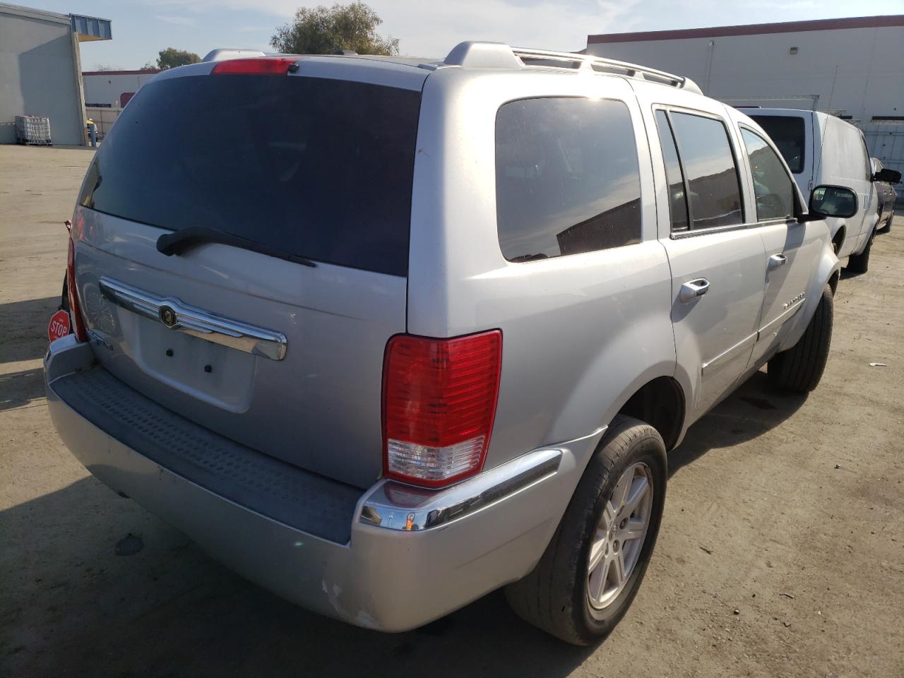 Photo 4 from auction – 2008 CHRYSLER ASPEN LIMI with VIN 1A8HX58N18F136053