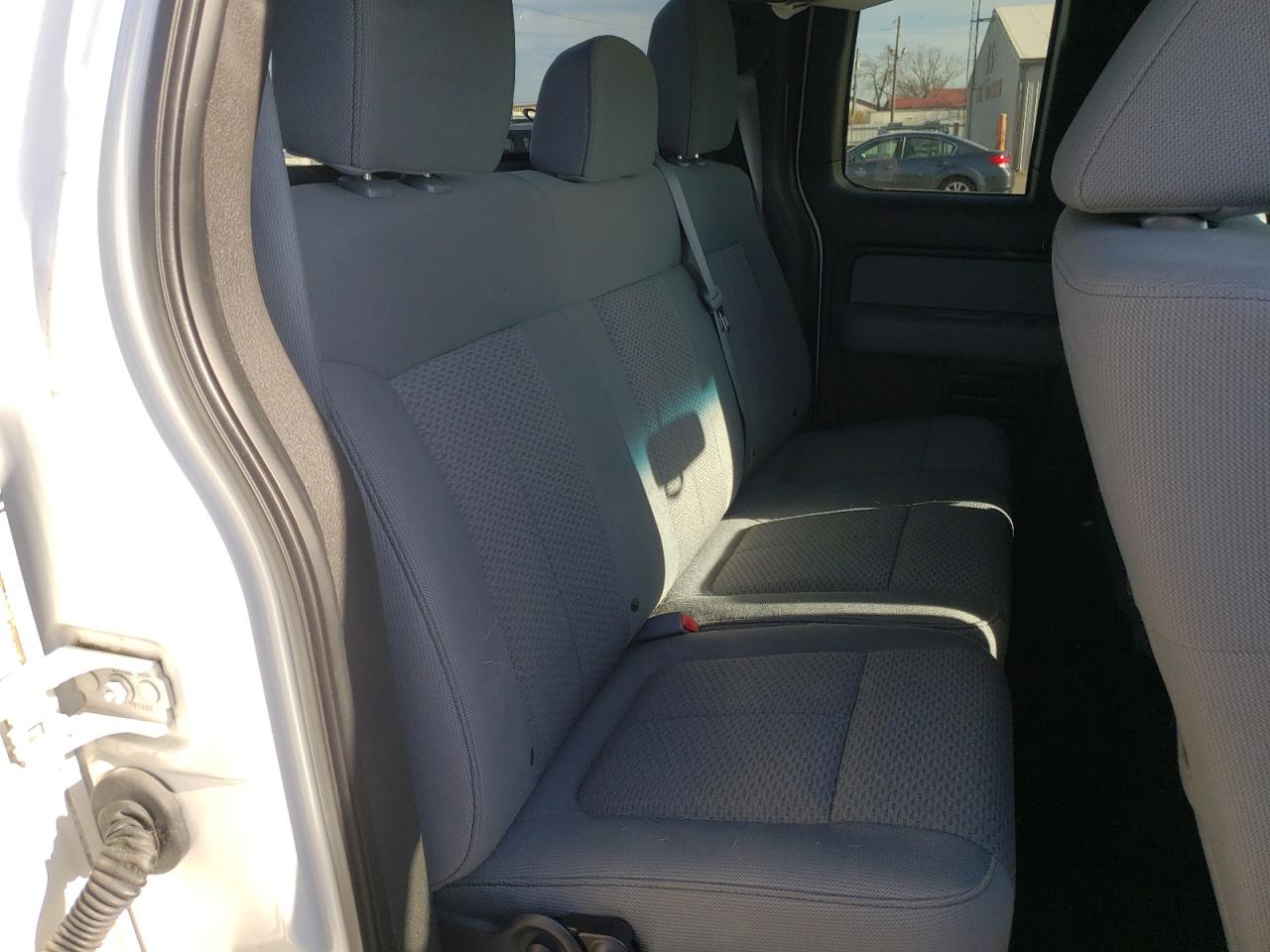 Photo 6 from auction – 2011 FORD F150 SUPER with VIN 1FTFX1EF2BFA36393