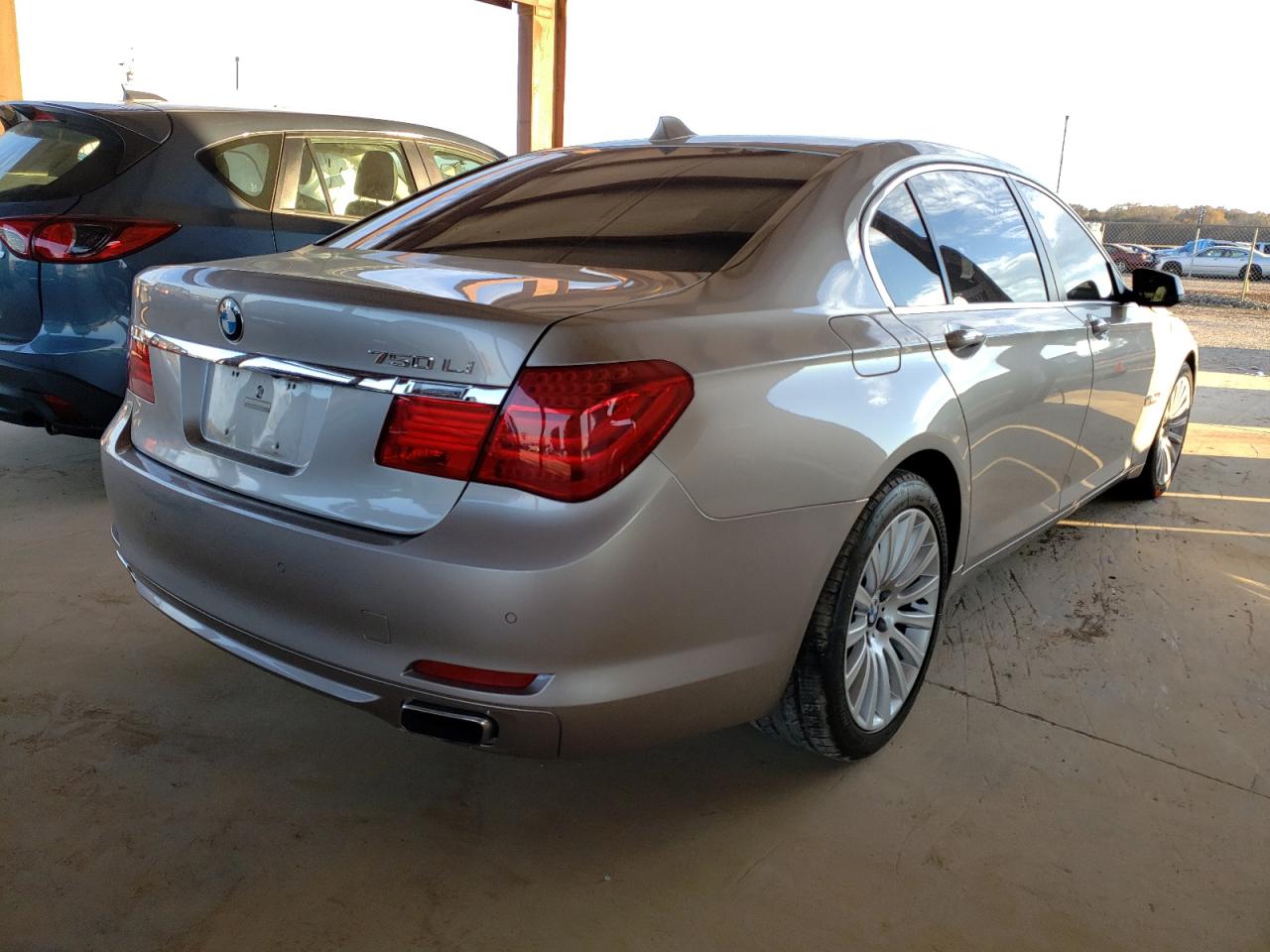 Photo 4 from auction – 2010 BMW 750 LI with VIN WBAKB8C56ACY63570