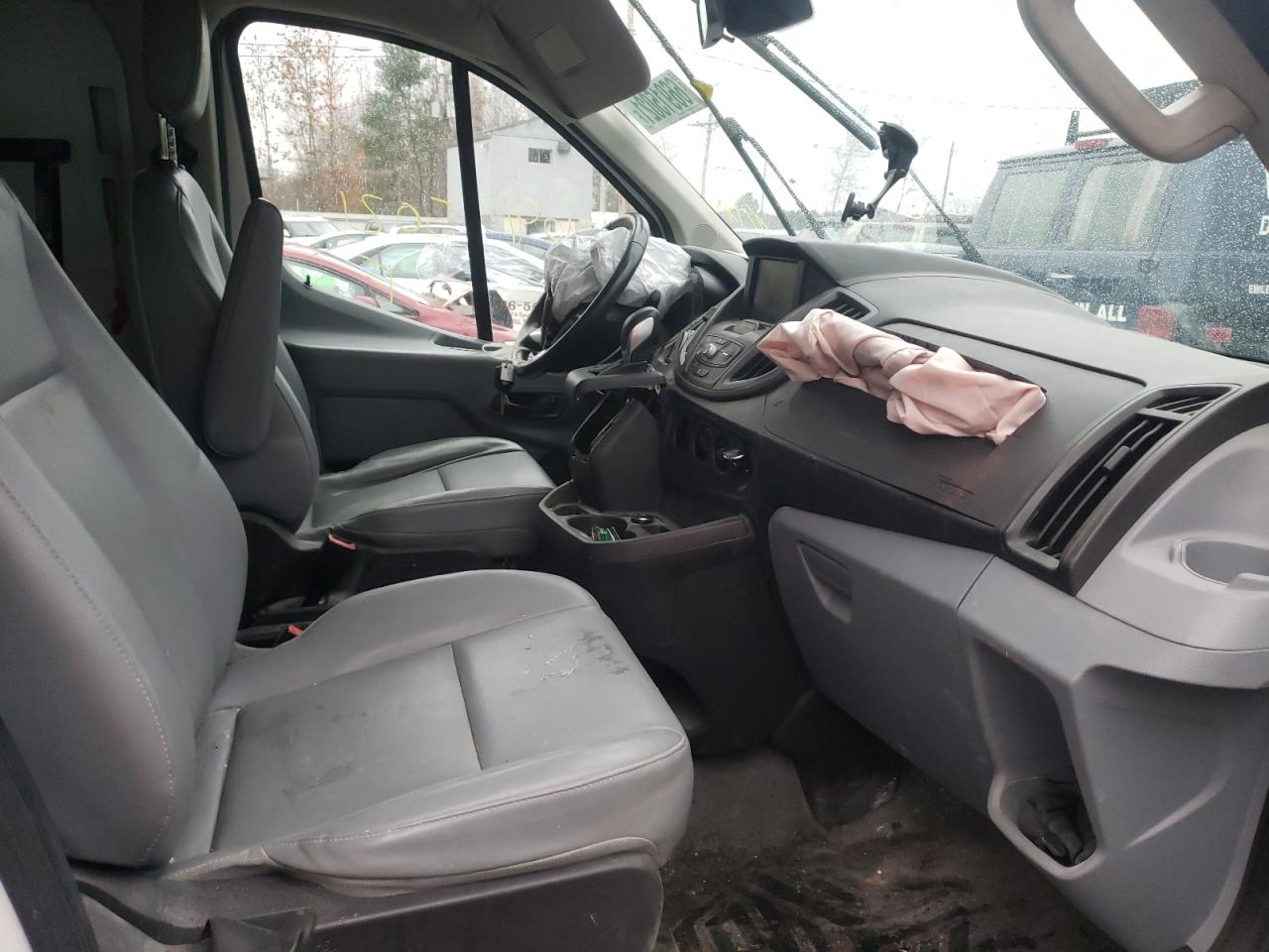Photo 5 from auction – 2015 FORD TRANSIT T- with VIN 1FTNR1ZG9FKA74595