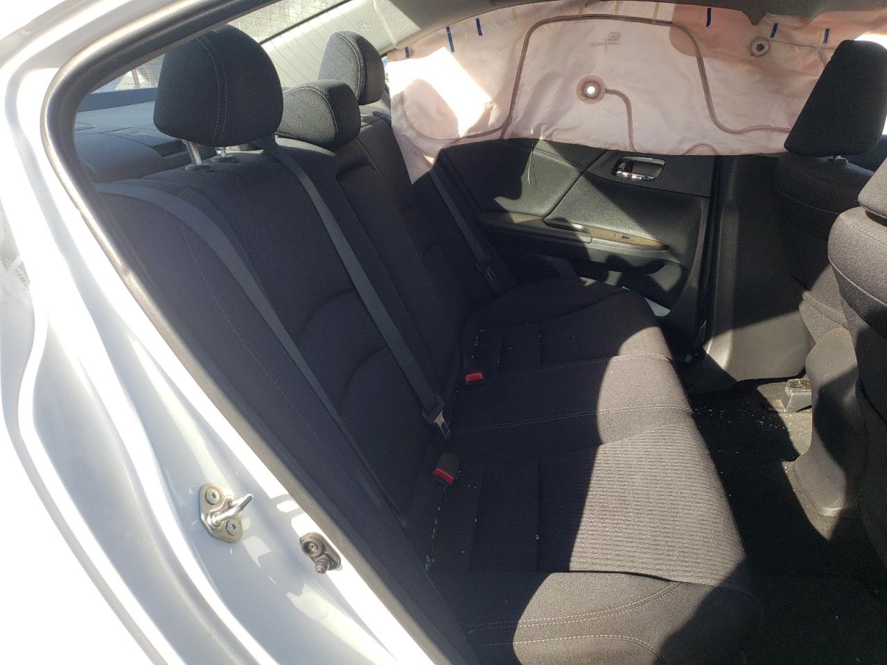 Photo 6 from auction – 2015 HONDA ACCORD SPO with VIN 1HGCR2F52FA217359