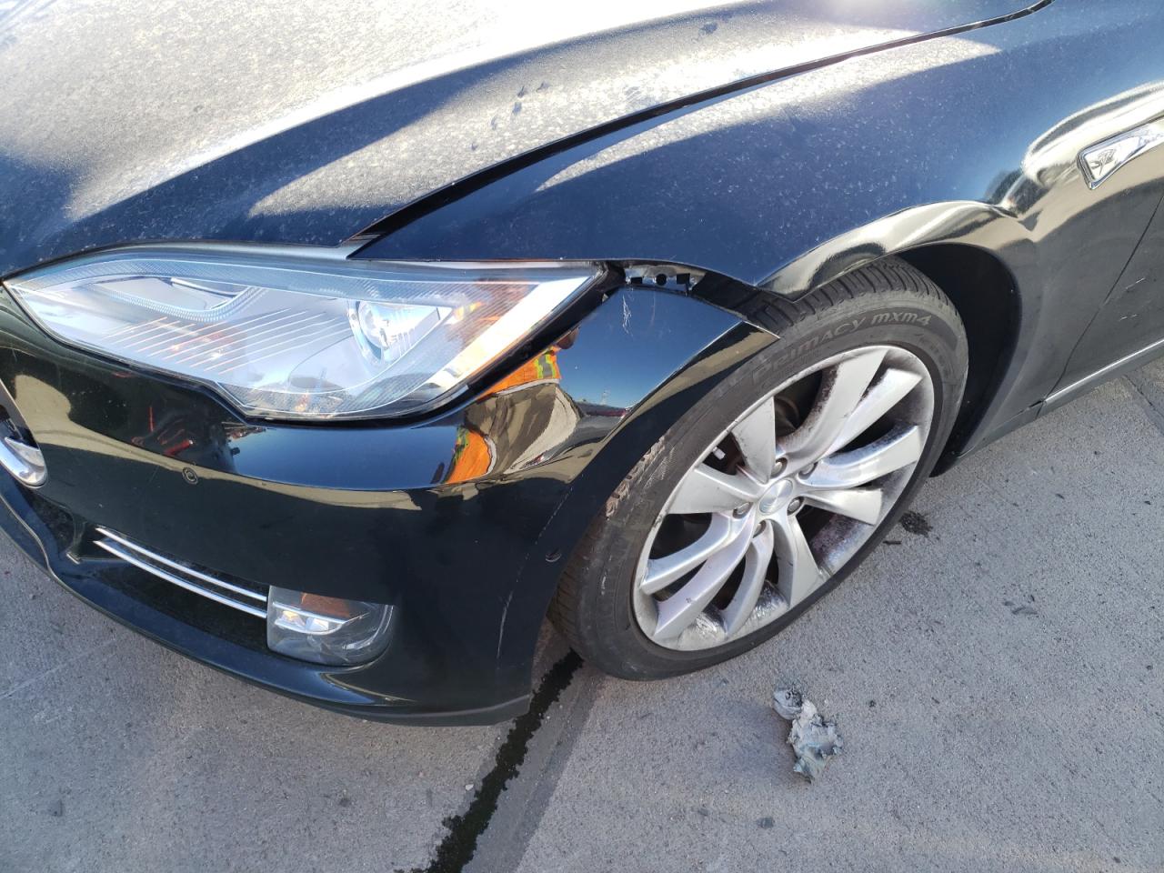Photo 9 from auction – 2016 TESLA MODEL S with VIN 5YJSA1E21GF124926