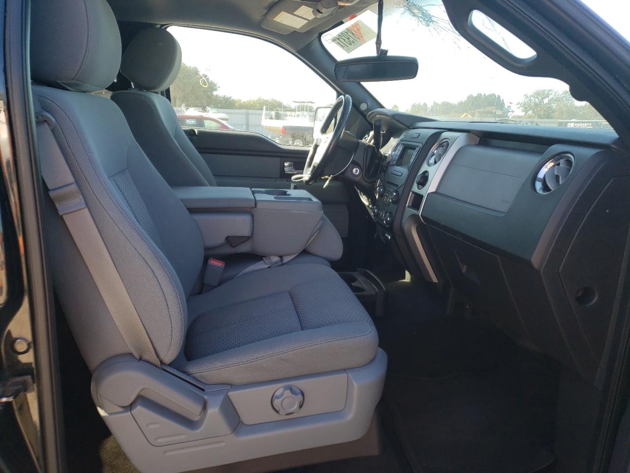 Photo 5 from auction – 2014 FORD F150 SUPER with VIN 1FTFW1ET3EFA43186