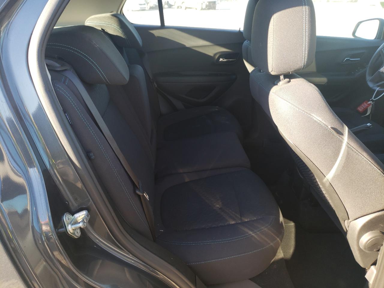 Photo 6 from auction – 2016 CHEVROLET TRAX LS with VIN 3GNCJKSB4GL279252